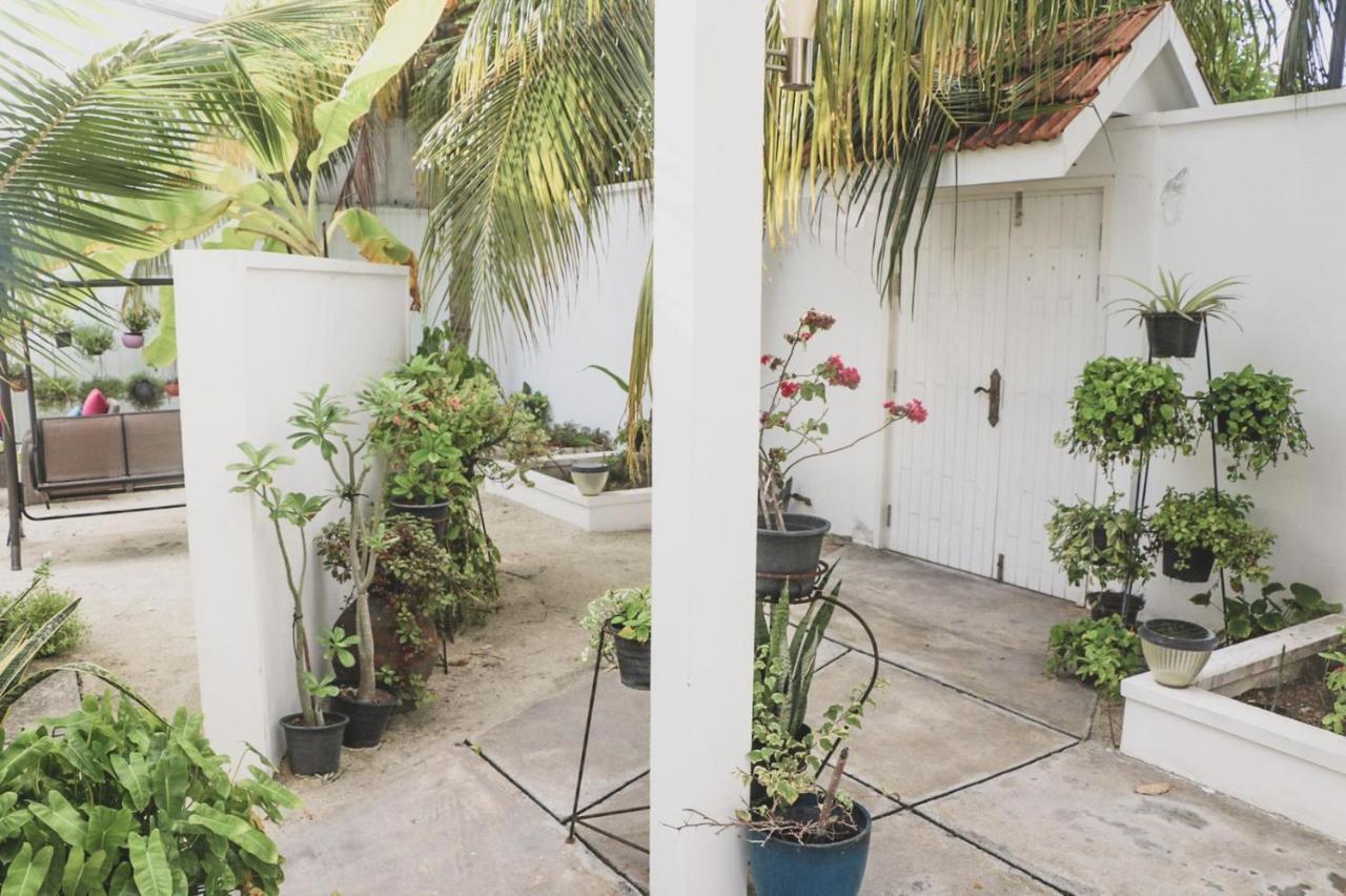 Fiyala Homestay Addu City ภายนอก รูปภาพ